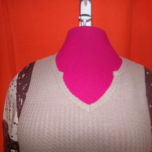 Maurices Patchwork Sleeve LS Top Sz XS - Picture 3 of 7